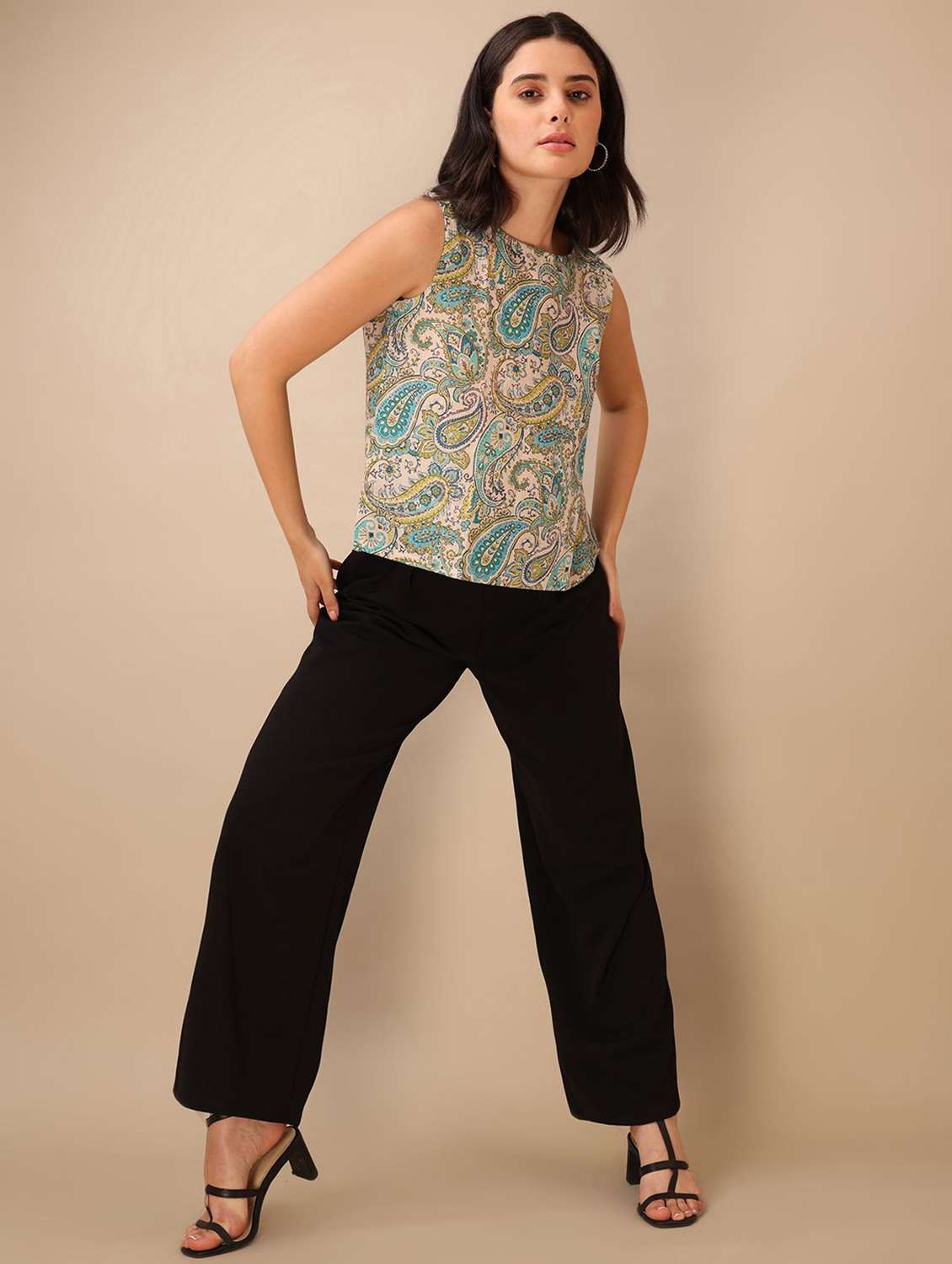 green cotton blend crop top - 22553629 -  Standard Image - 4