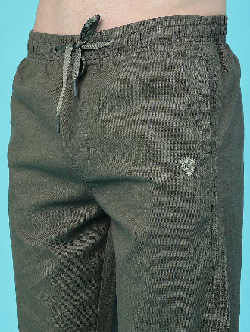 Men Solid Mid Rise Flat Front Casual Trouser - 22553693 -  Standard Image - 1