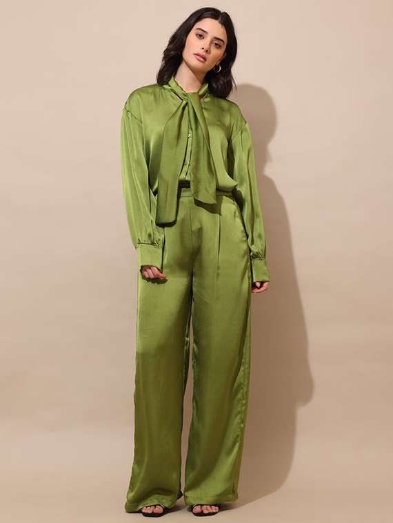 women solid long sleeves top and trouser co-ord set