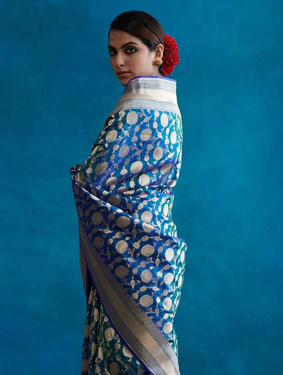 women self design banarasi saree with blouse - 22554564 -  Standard Image - 1