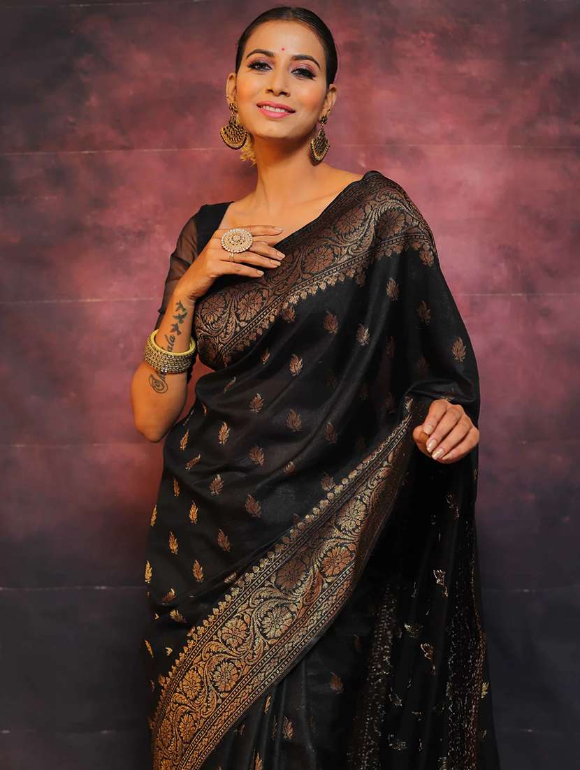 women self design banarasi saree with blouse - 22554572 -  Standard Image - 1