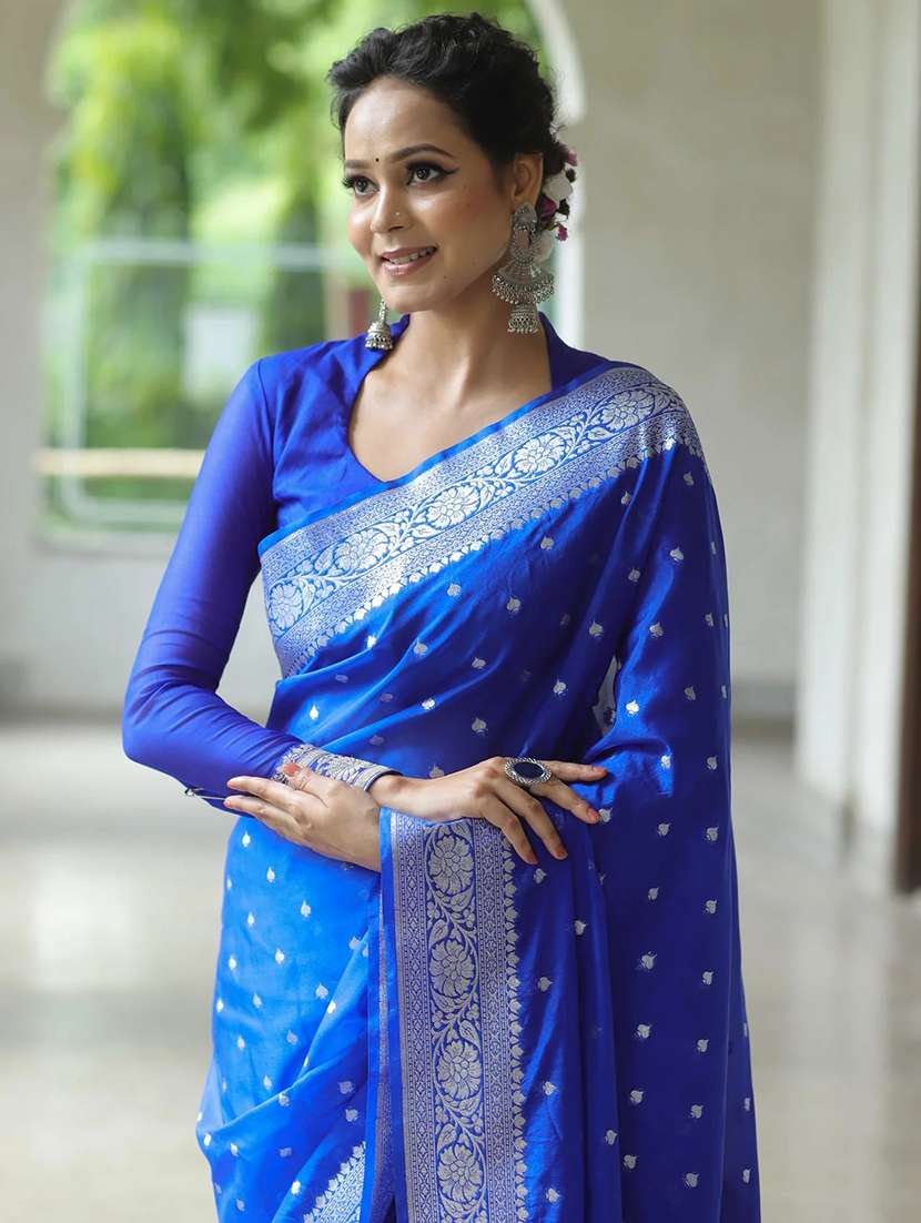 women self design banarasi saree with blouse - 22554576 -  Standard Image - 1
