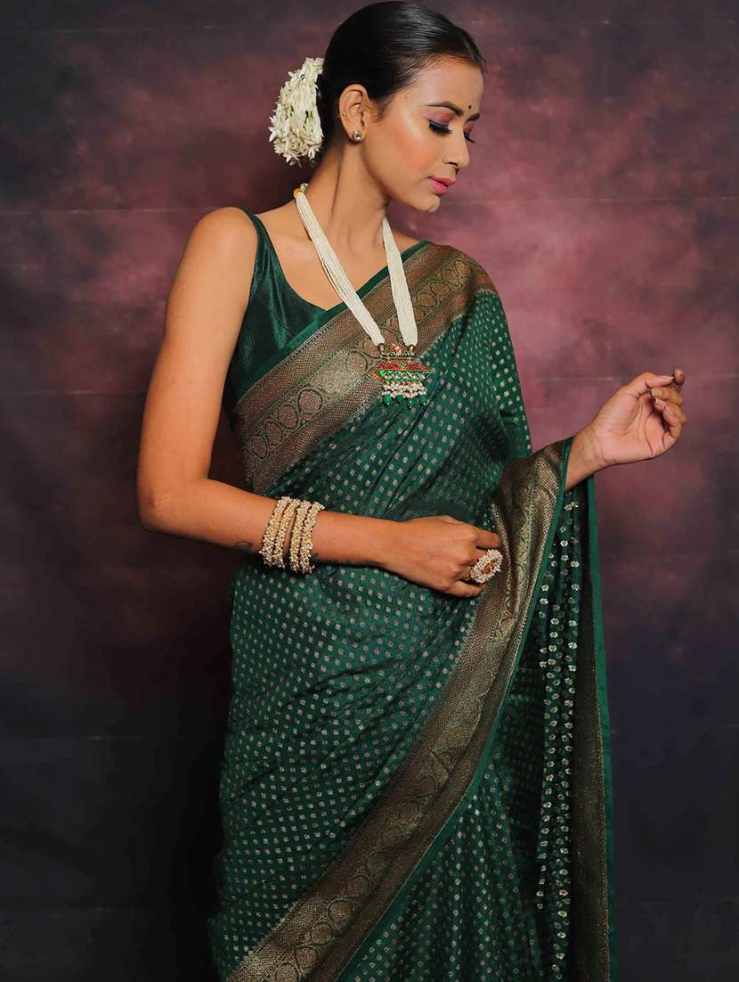 women self design banarasi saree with blouse - 22554582 -  Standard Image - 4
