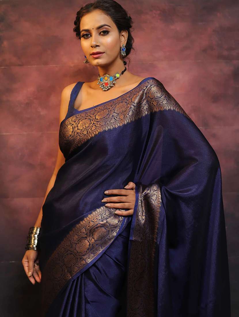 Women Solid With Bordered Saree With Blouse - 22554590 -  Standard Image - 1