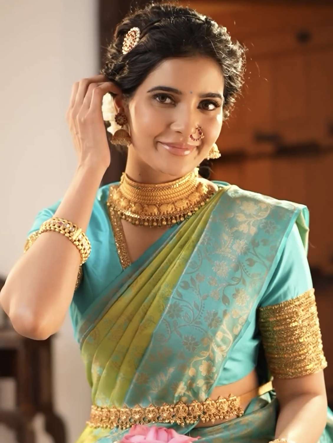 Women Self Design Banarasi Saree With Blouse - 22554595 -  Standard Image - 1
