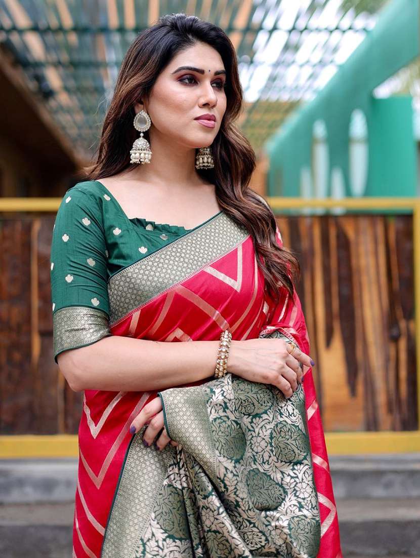 women self design banarasi saree with blouse - 22554596 -  Standard Image - 4