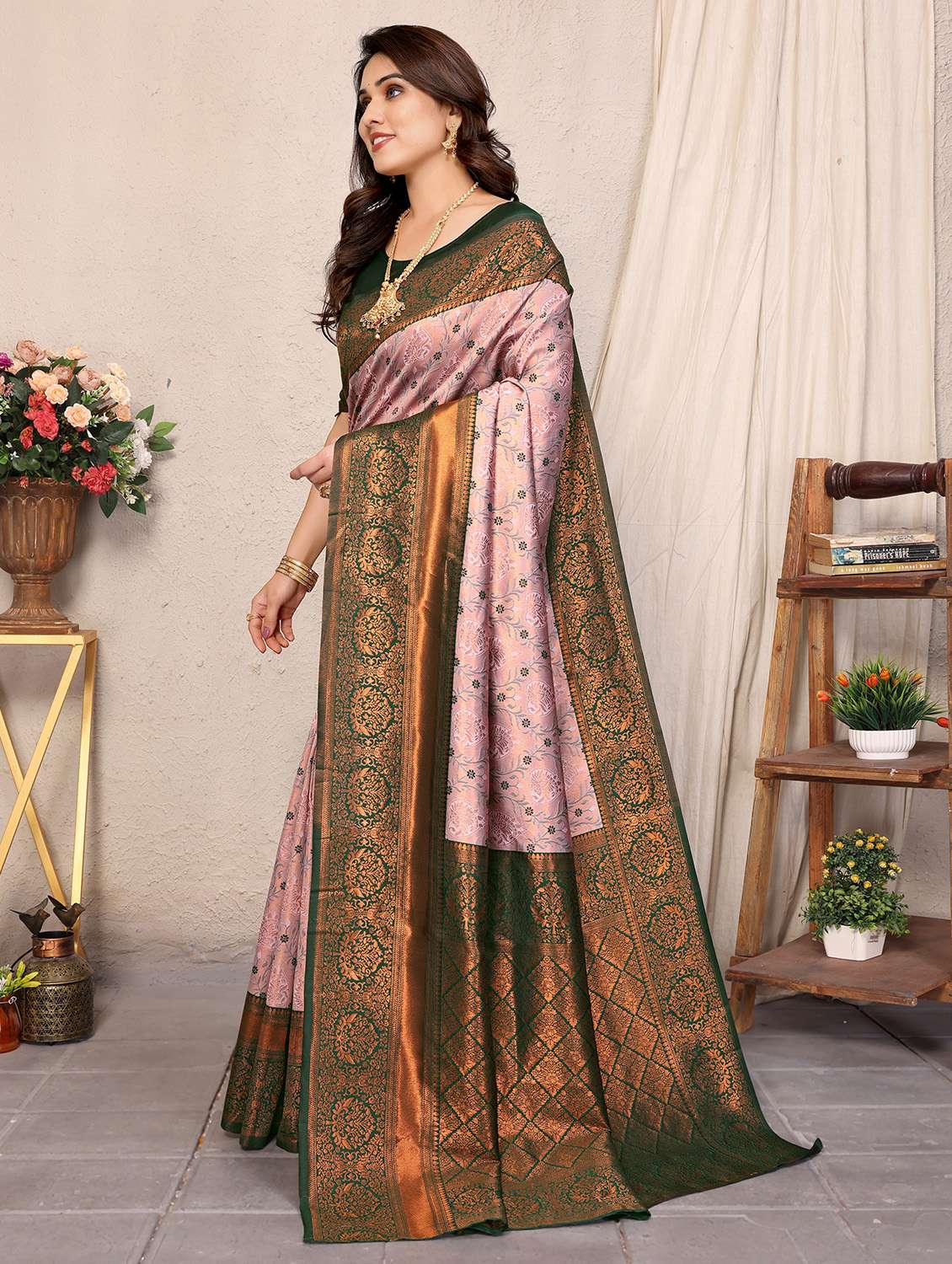 women self design banarasi saree with blouse - 22554606 -  Standard Image - 1