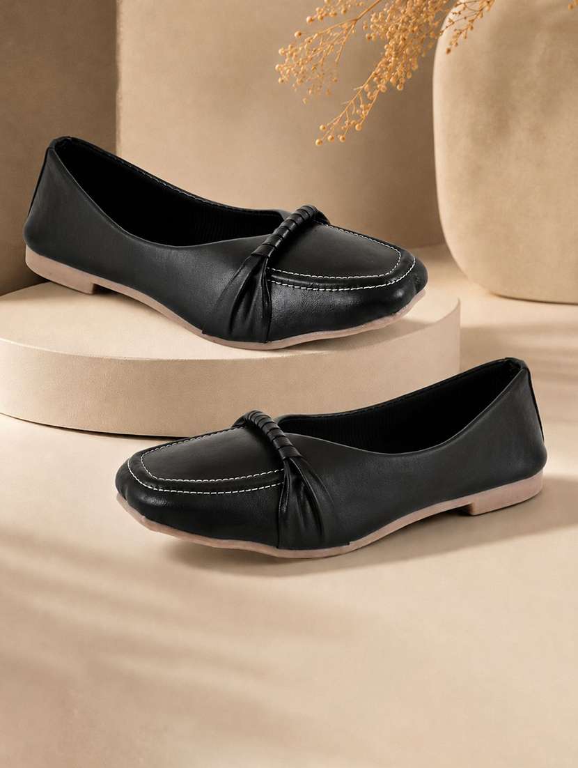 women solid slip on ballerina
