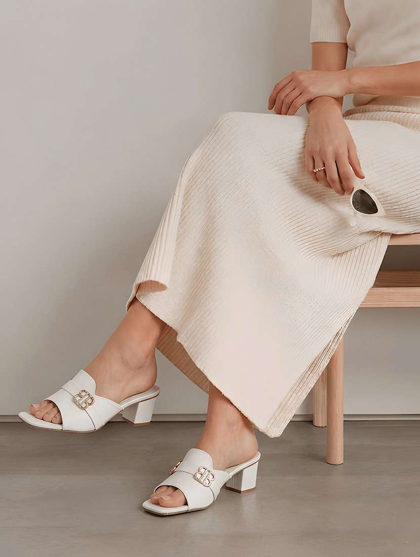 women solid slip on sandal - 22554645 -  Standard Image - 4