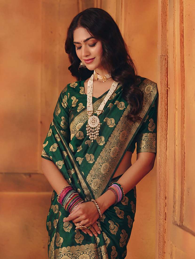 women self design banarasi saree with blouse - 22554752 -  Standard Image - 1