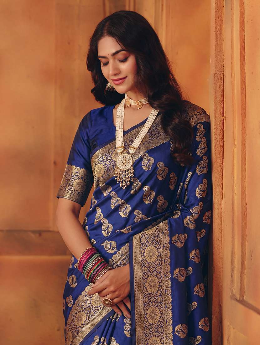 women self design banarasi saree with blouse - 22554755 -  Standard Image - 1