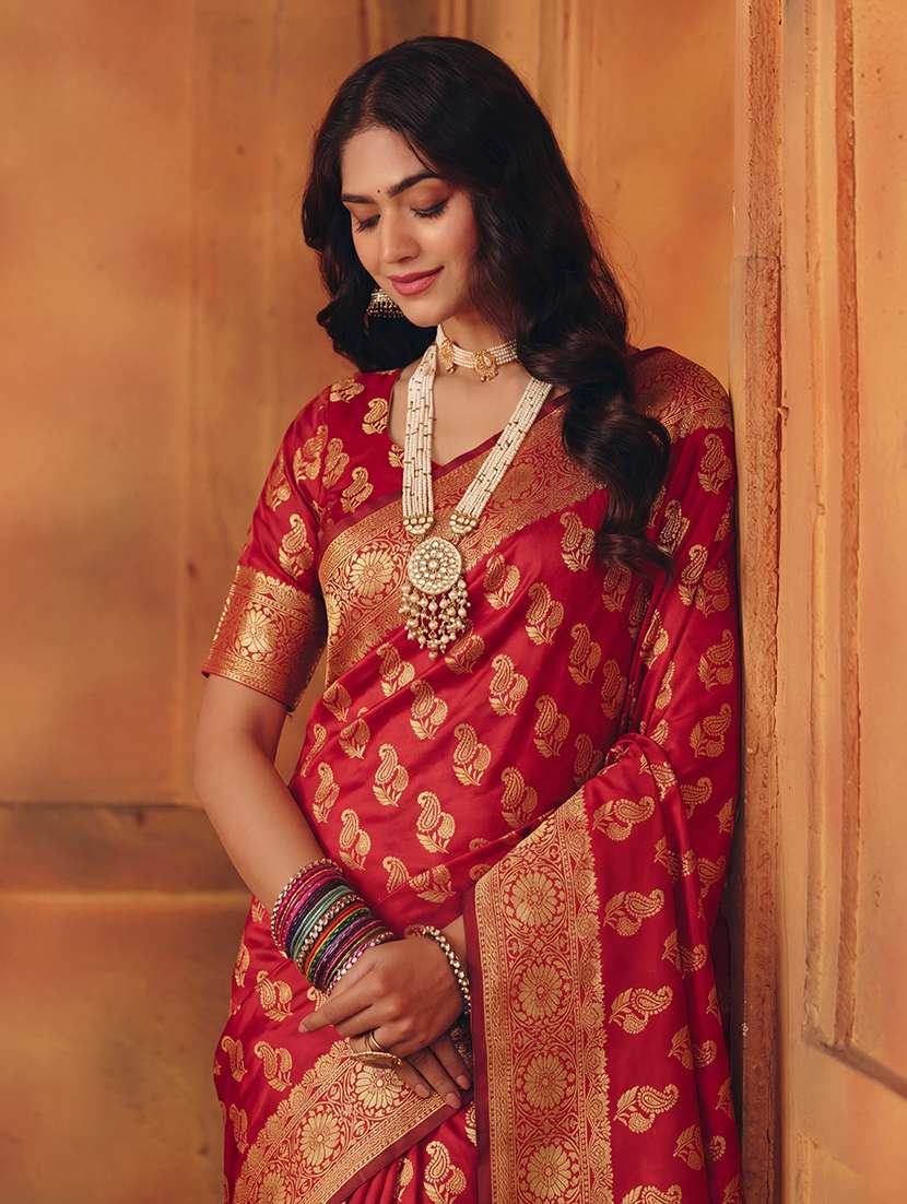 women self design banarasi saree with blouse - 22554759 -  Standard Image - 1