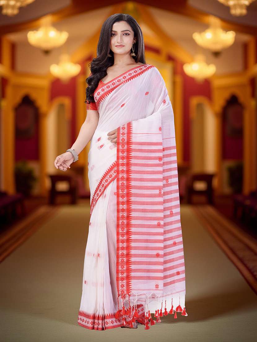 women self design handloom saree with blouse