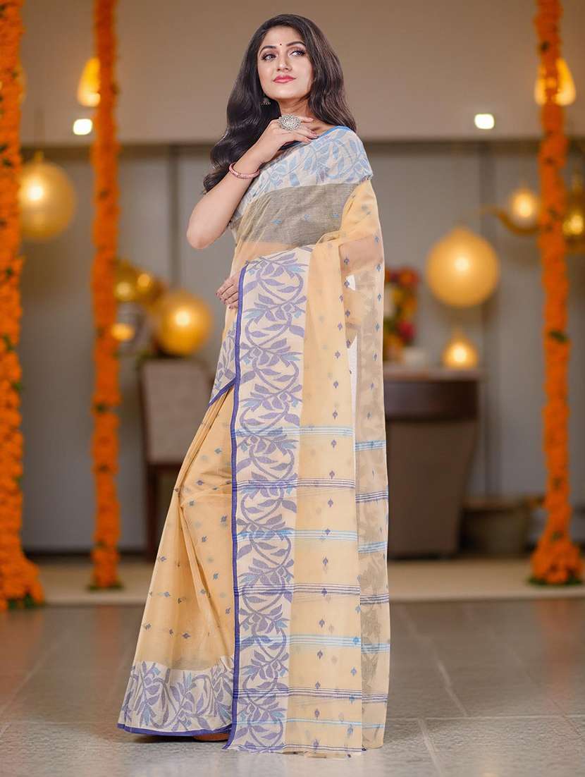 women self design handloom saree - 22554980 -  Standard Image - 4