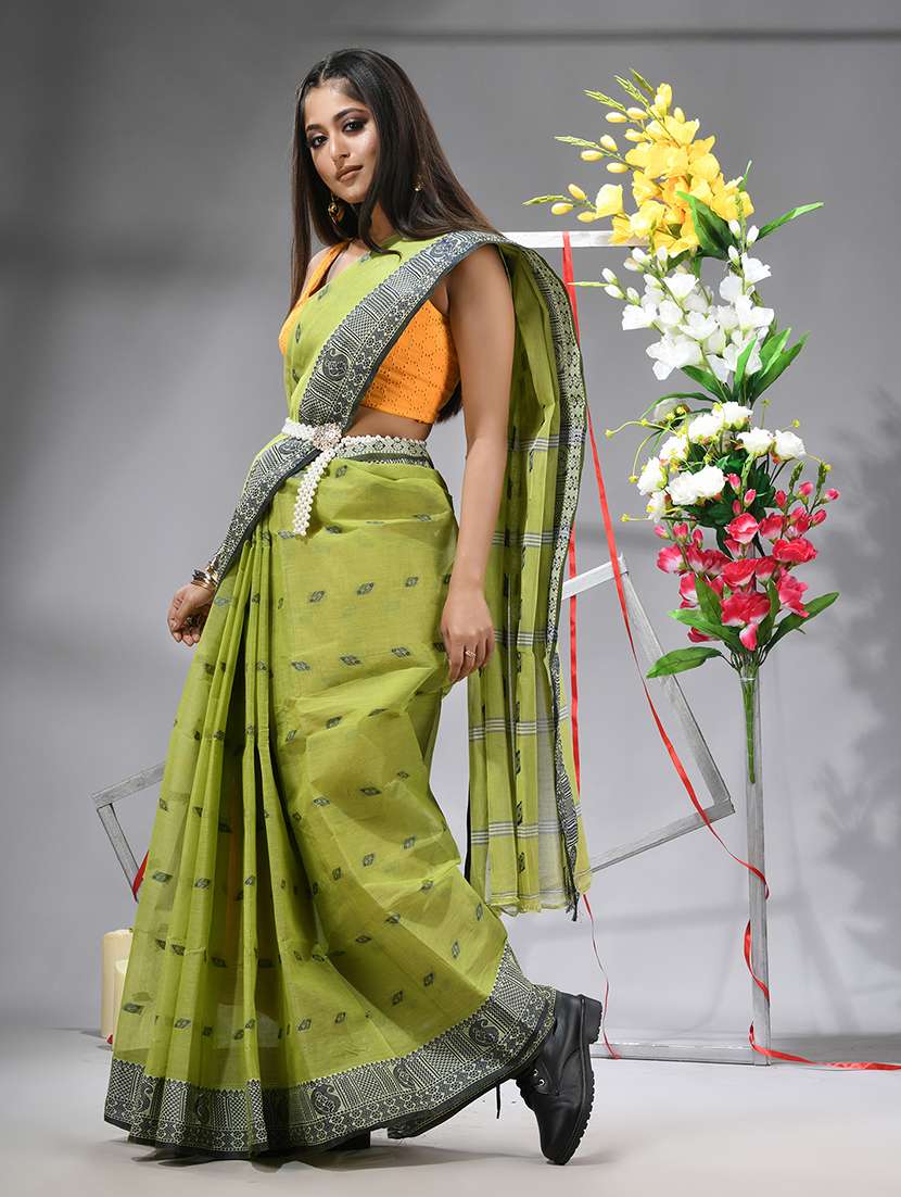 women self design handloom saree - 22554987 -  Standard Image - 4