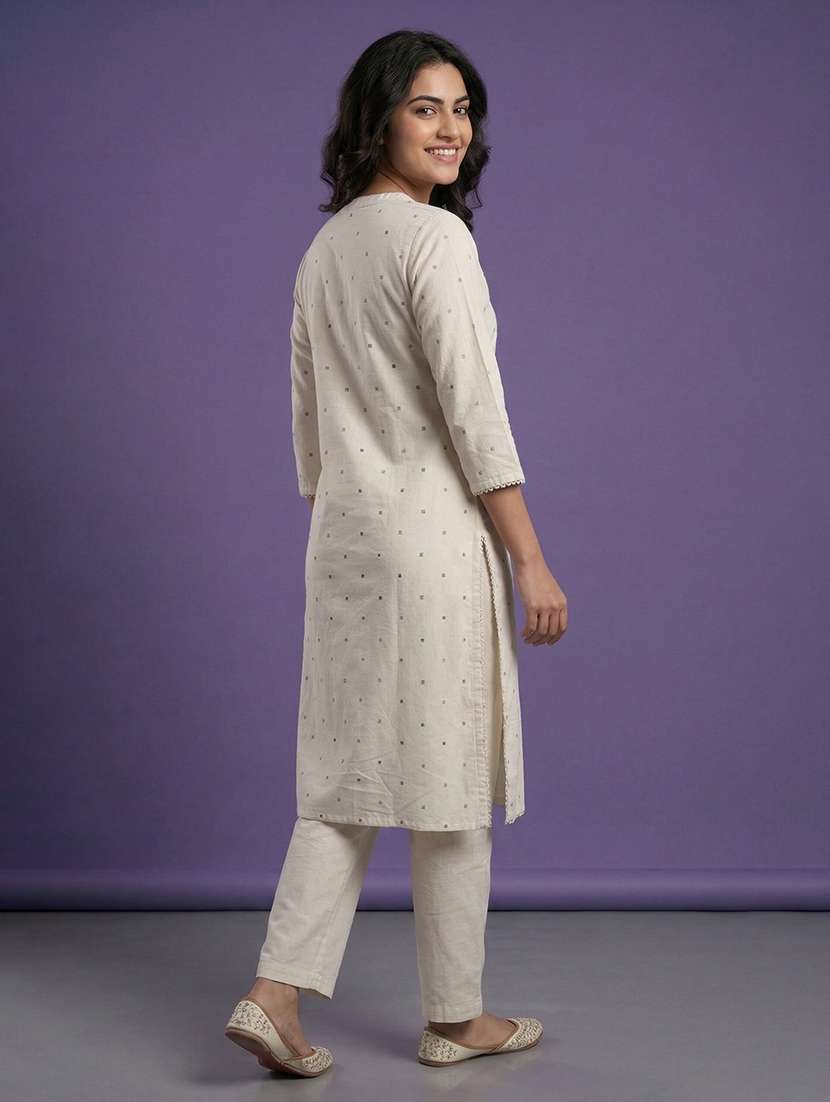 women self design three quarter sleeve straight kurta - 22555035 -  Standard Image - 4