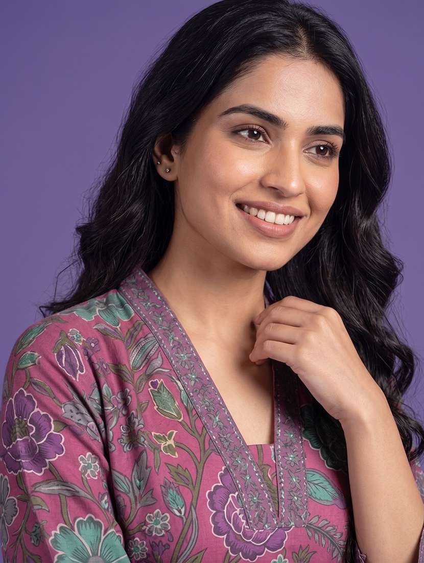 Women Printed Three Quarter Sleeve A-line Kurta - 22555046 -  Standard Image - 1
