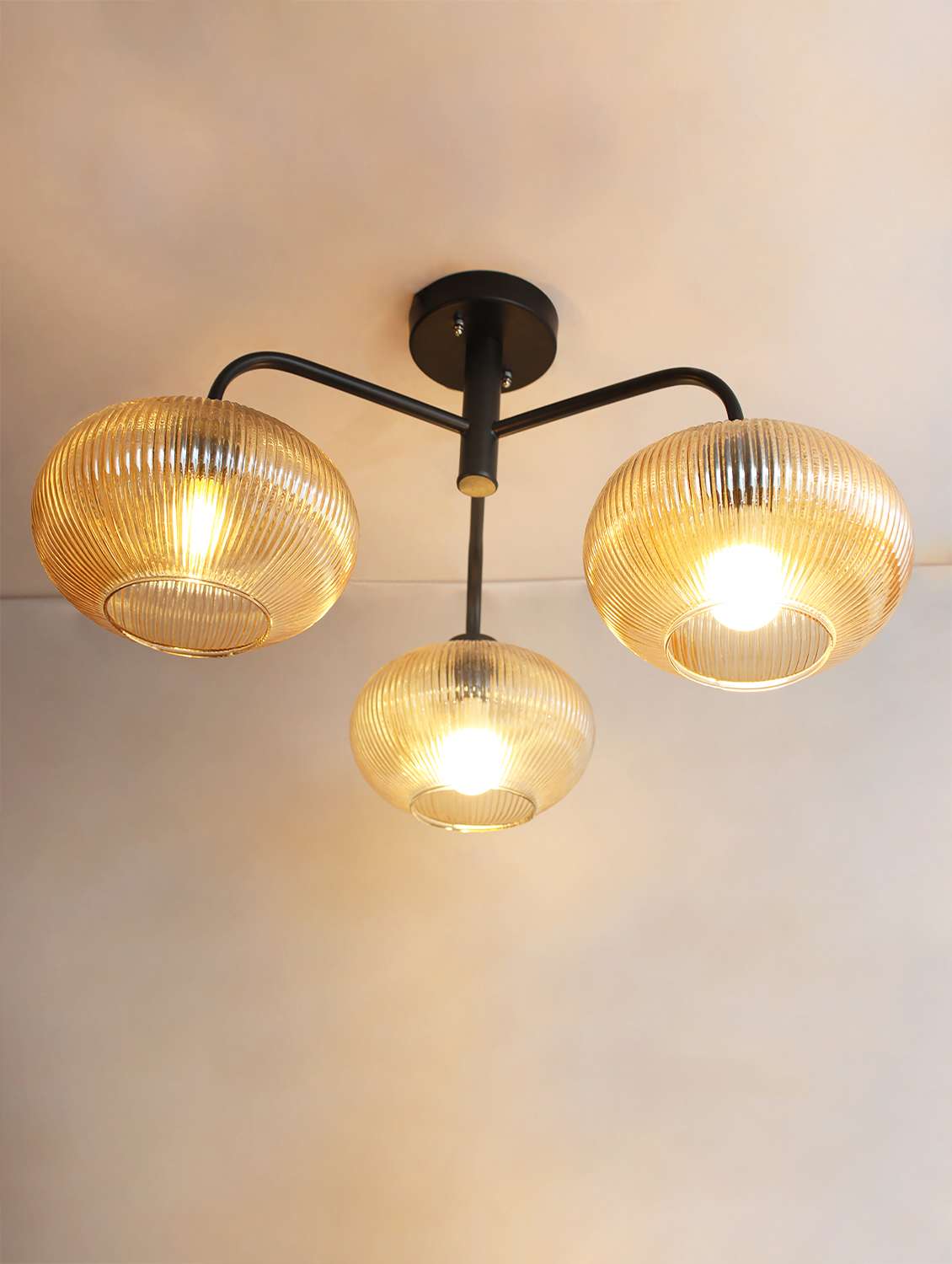 modern 3-light ribbed glass chandelier