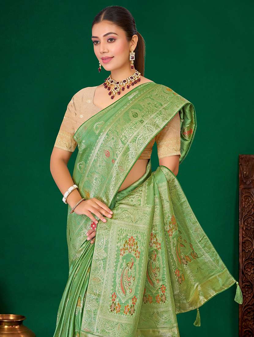 women self design banarasi saree with blouse - 22556904 -  Standard Image - 4