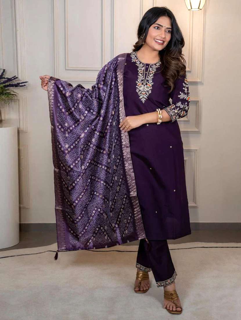women embroidered three quarter sleeve kurta pant with dupatta set