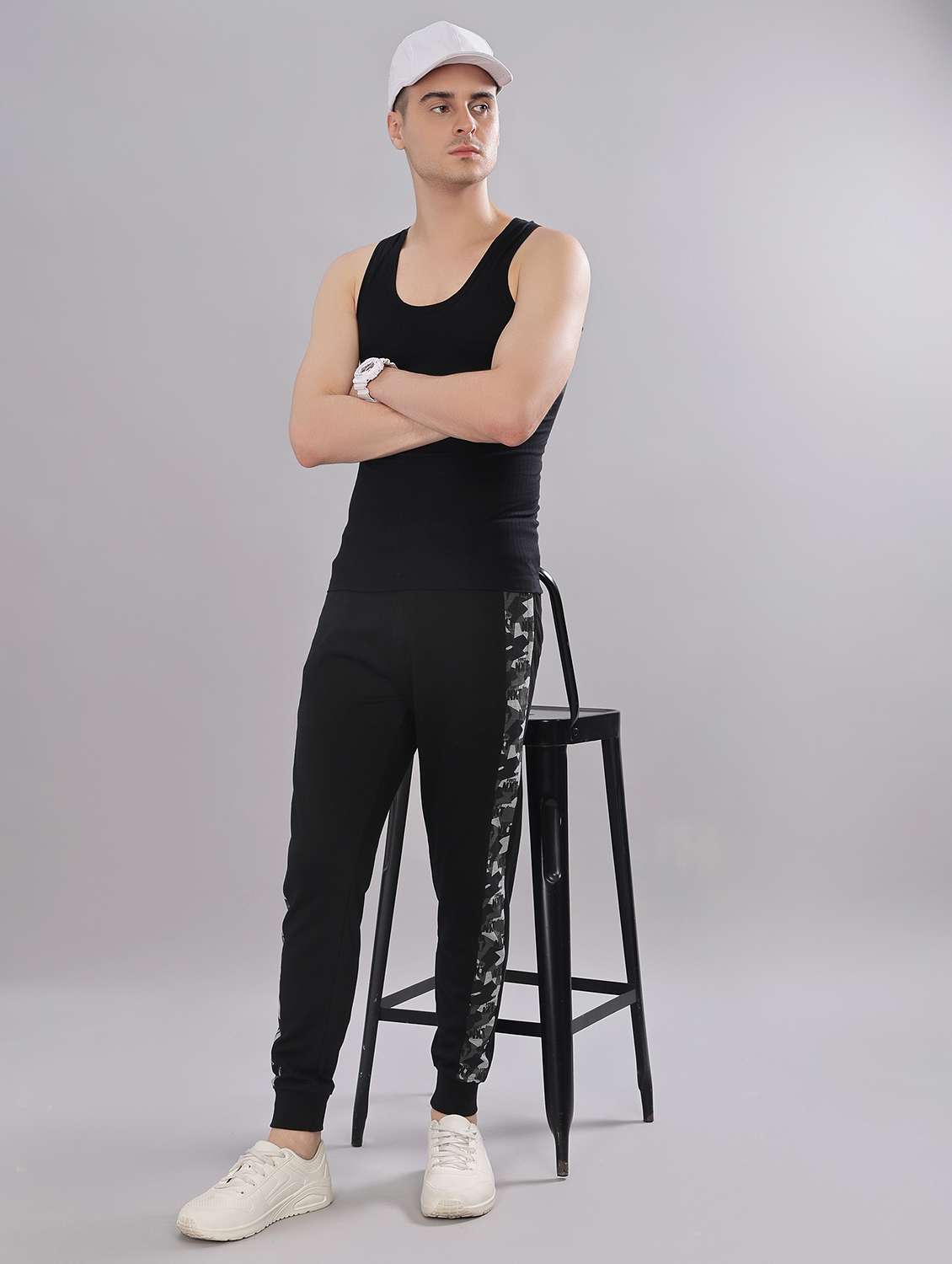 men pack of 8 solid sleeveless vest - 22557901 -  Standard Image - 4