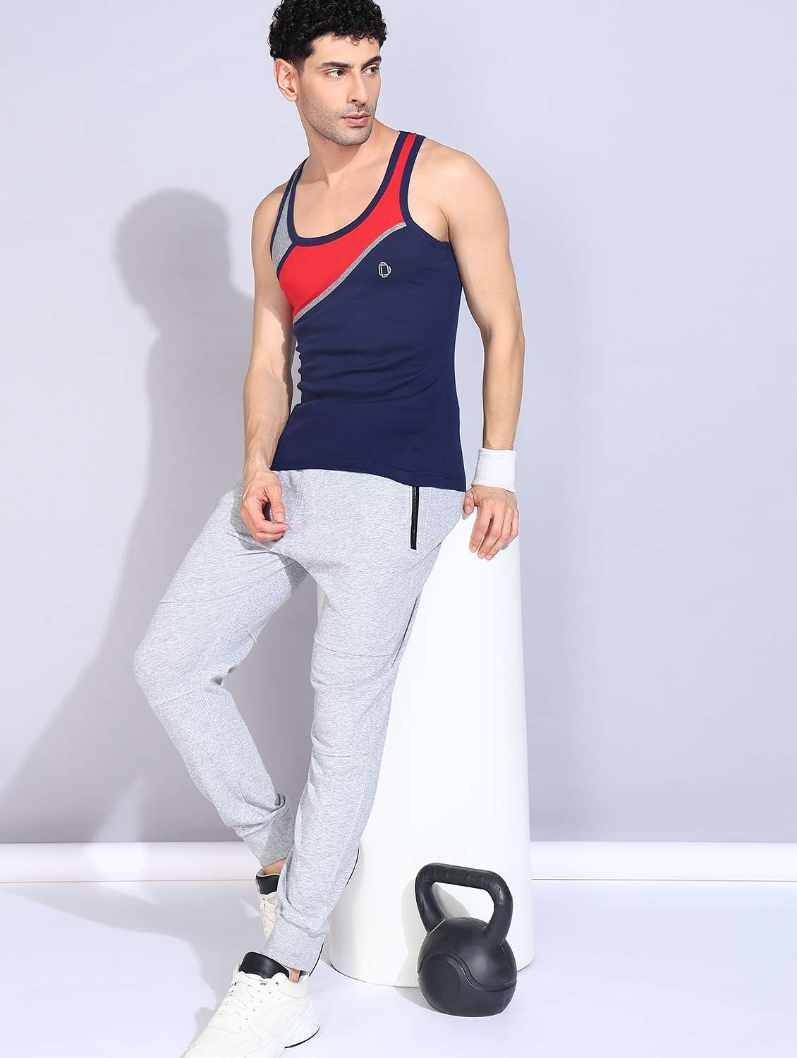 men pack of 3 color block sleeveless vest - 22558146 -  Standard Image - 4