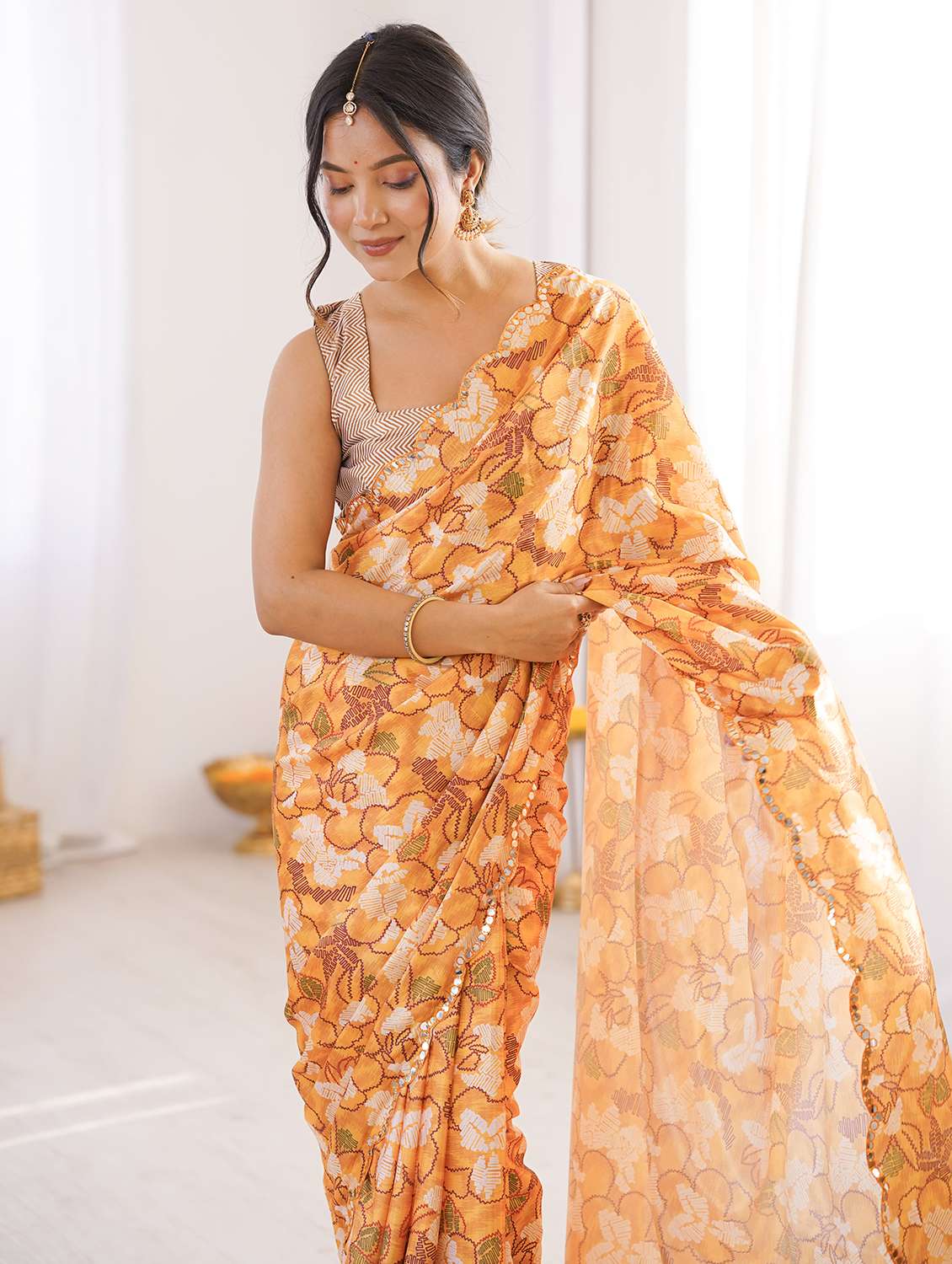 women printed casual wear saree with blouse - 22558228 -  Standard Image - 1