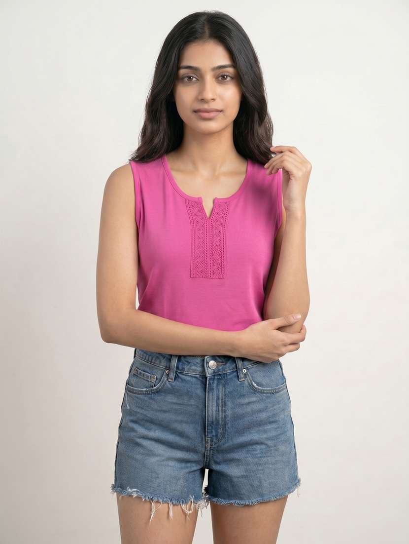 women solid sleeveless regular top