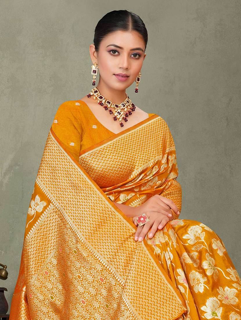 women self design banarasi saree with blouse - 22558366 -  Standard Image - 1