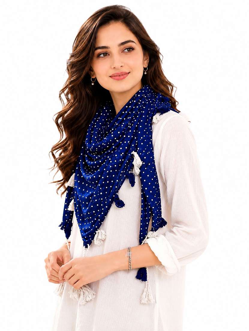 women printed scarf featuring with tassels - 22558516 -  Standard Image - 1