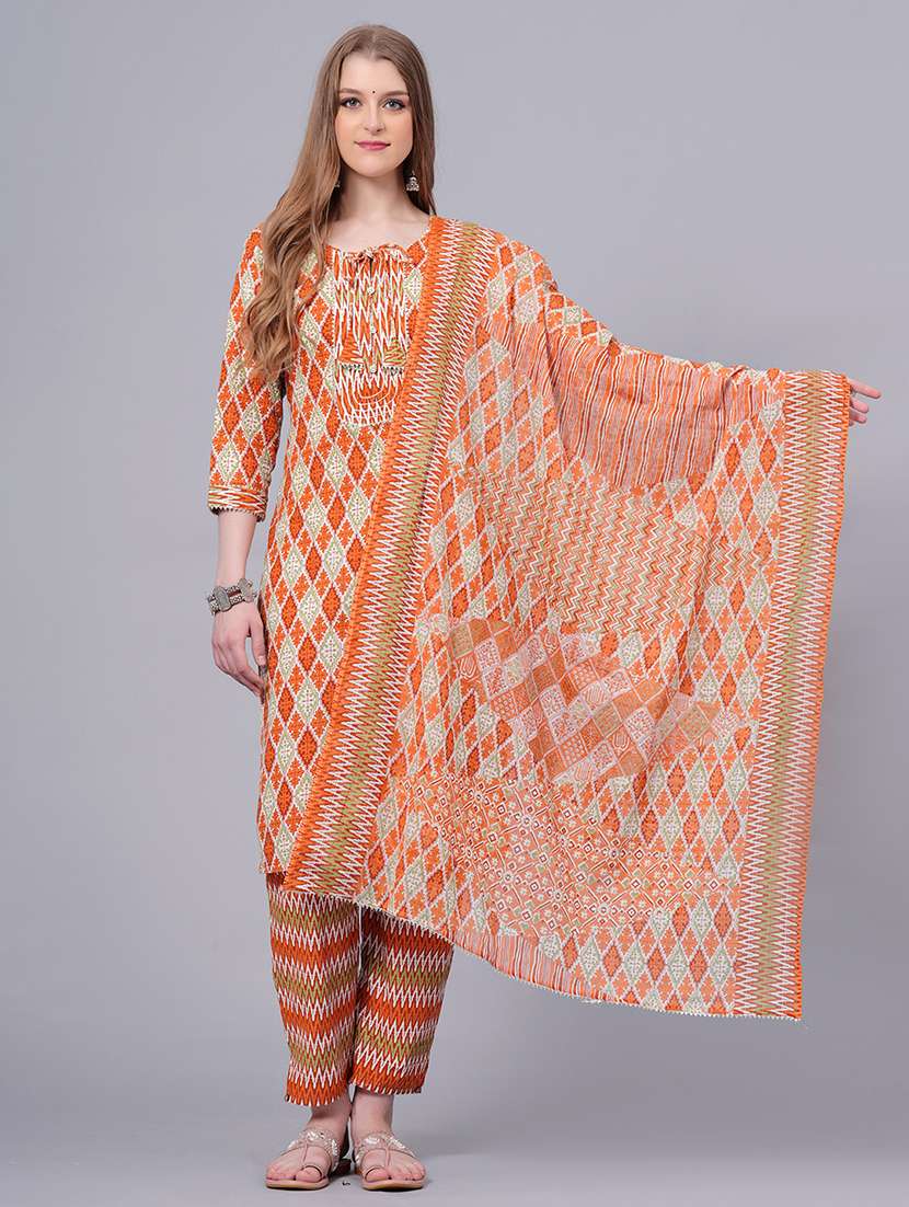 women printed three quarter sleeve kurta pant with dupatta set