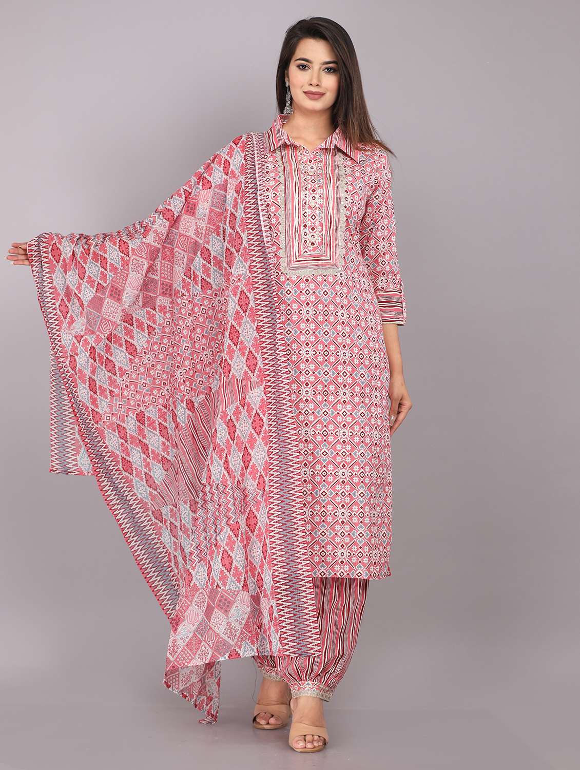 women printed three quarter sleeve kurta salwar with dupatta set