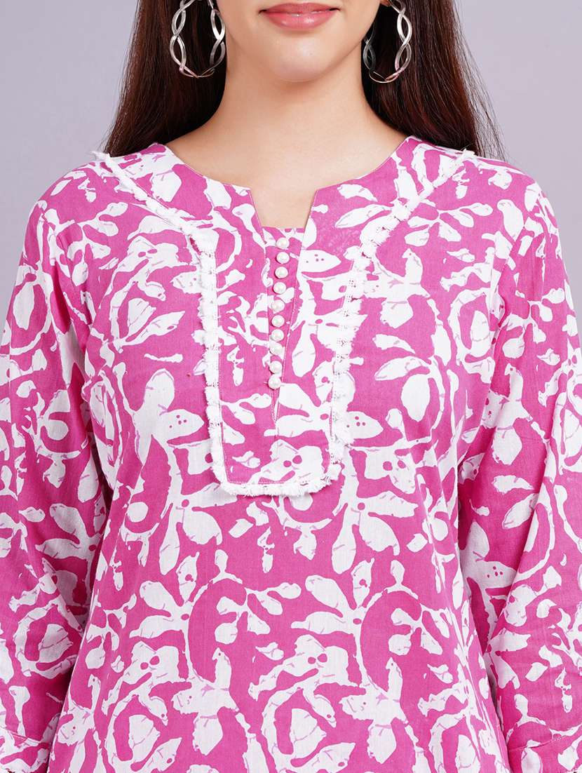 Women Printed Three Quarter Sleeve Kurta Palazzo Set - 22558709 -  Standard Image - 1