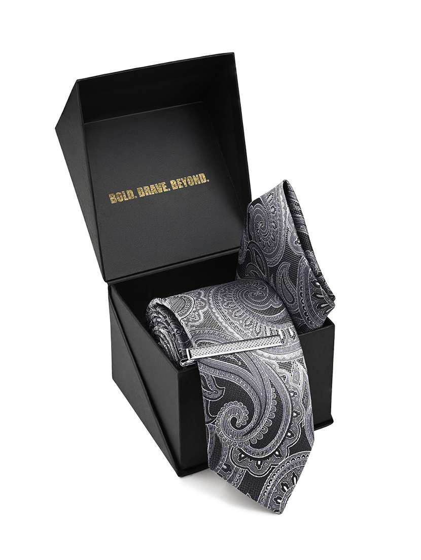 men necktie and pocket square gift box set - 22558721 -  Standard Image - 4