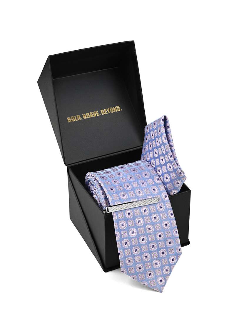 men necktie and pocket square gift box set - 22558722 -  Standard Image - 4