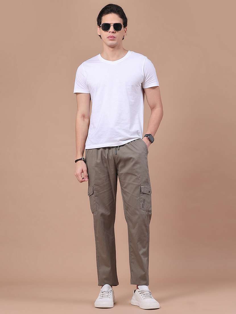 men solid mid rise regular fit cargo  - 22562326 -  Standard Image - 4