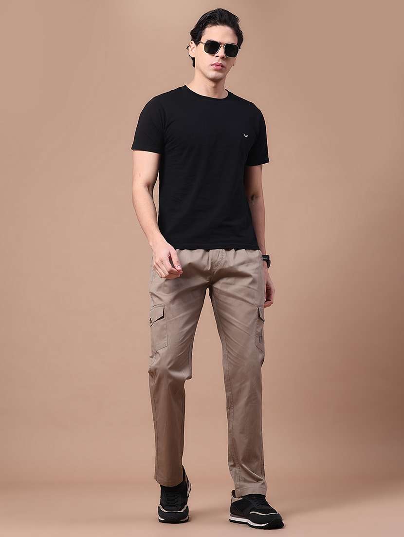men solid mid rise regular fit cargo  - 22562329 -  Standard Image - 4