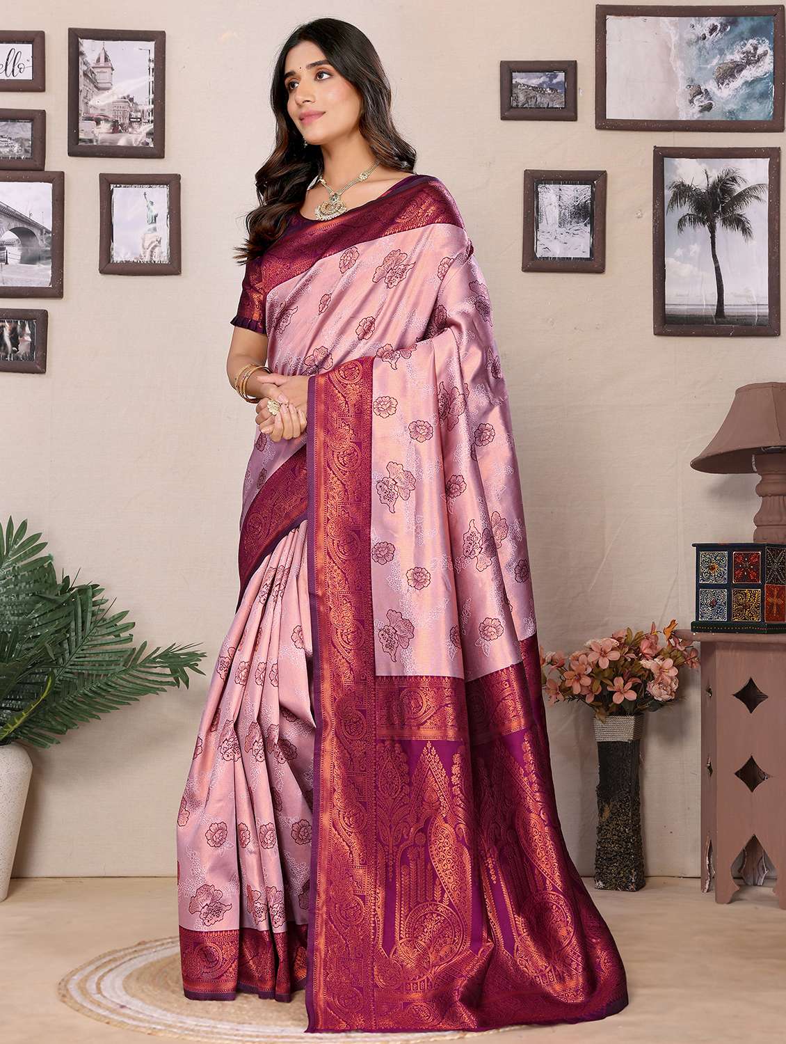 Women Self Design Banarasi Saree With Blouse - 22562833 -  Standard Image - 1