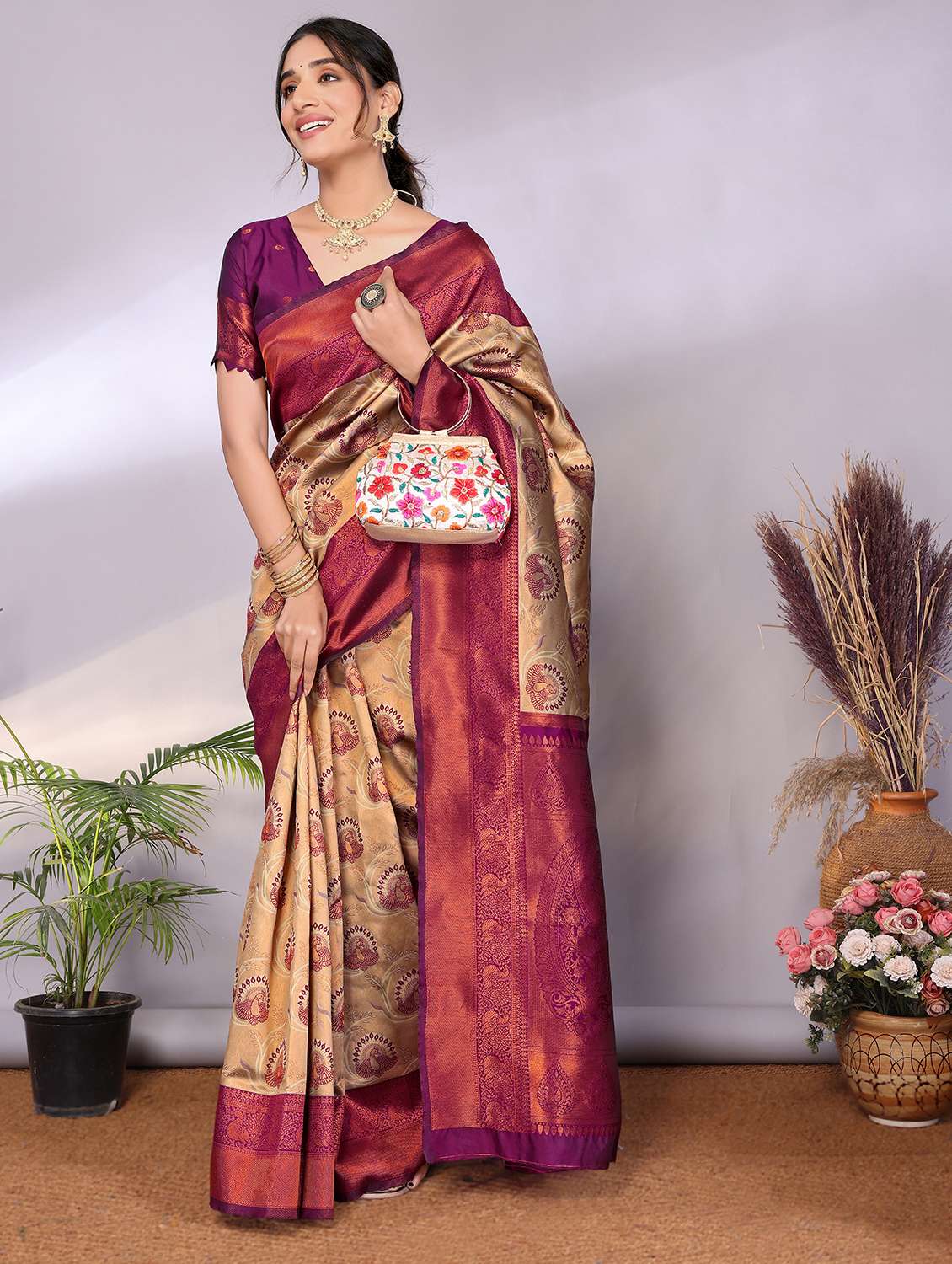 women self design banarasi saree with blouse - 22562838 -  Standard Image - 1