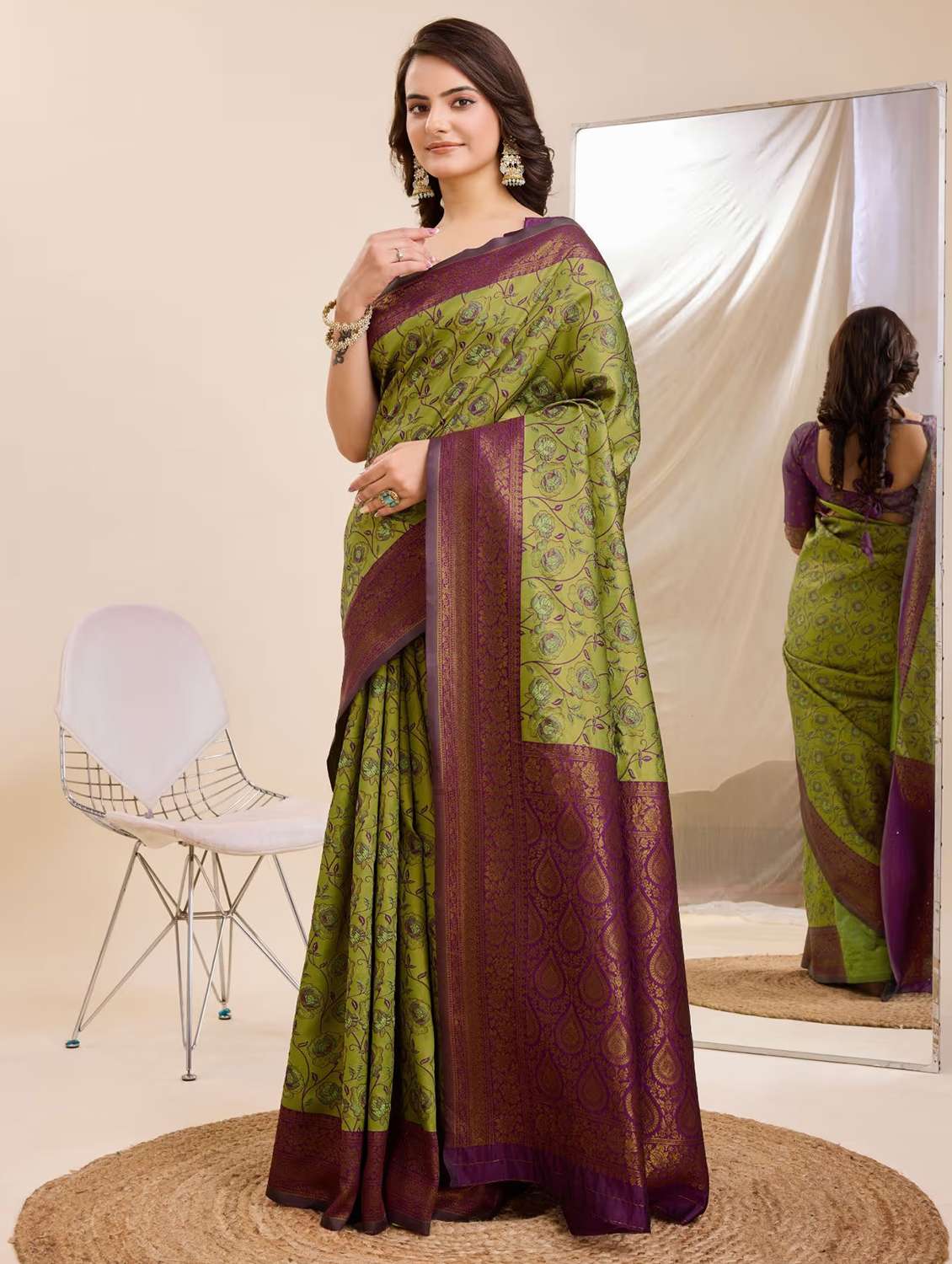 women self design banarasi saree with blouse - 22562866 -  Standard Image - 1