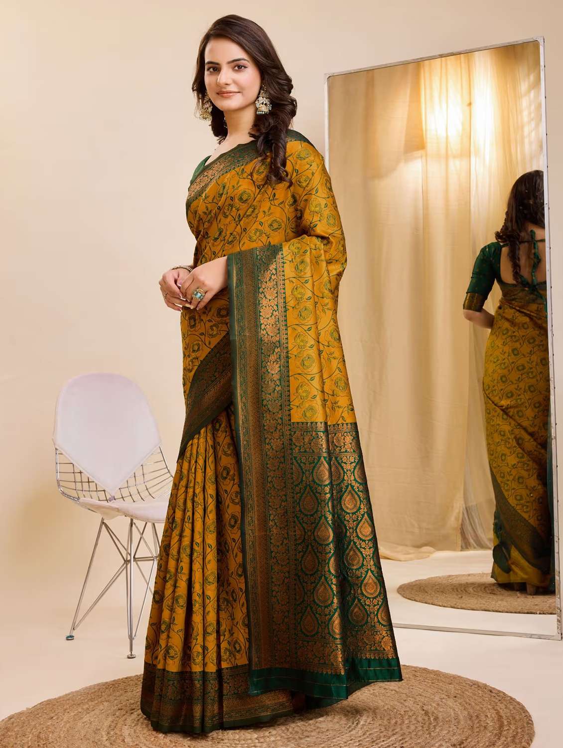 Women Self Design Banarasi Saree With Blouse - 22562867 -  Standard Image - 1