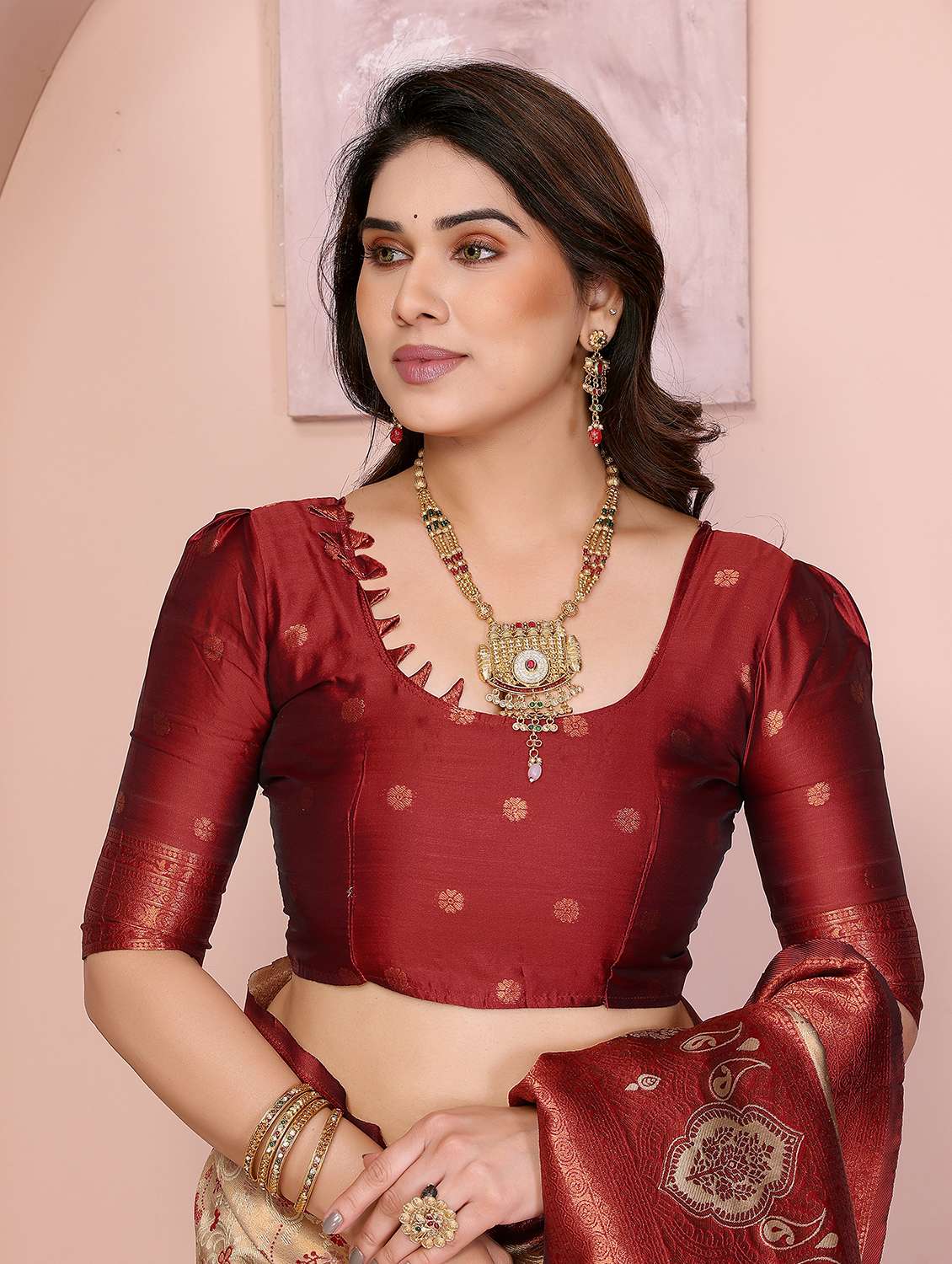 Women Self Design Banarasi Saree With Blouse - 22562875 -  Standard Image - 4