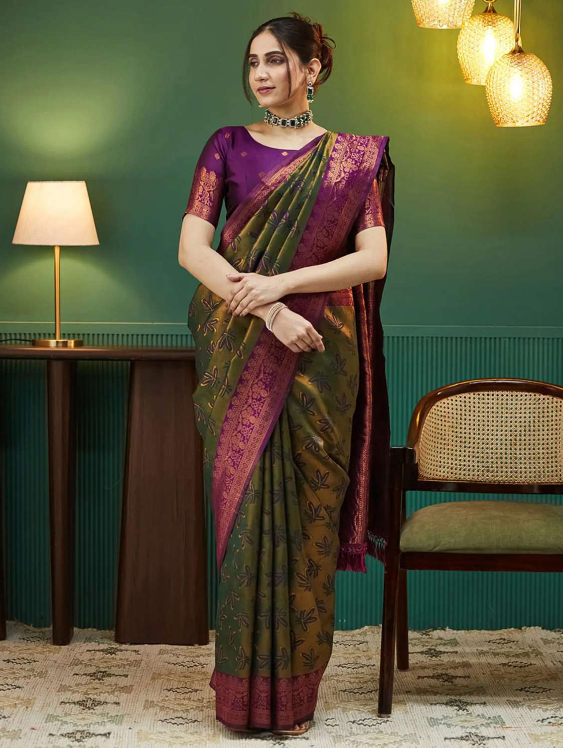 women self design banarasi saree with blouse - 22562892 -  Standard Image - 1