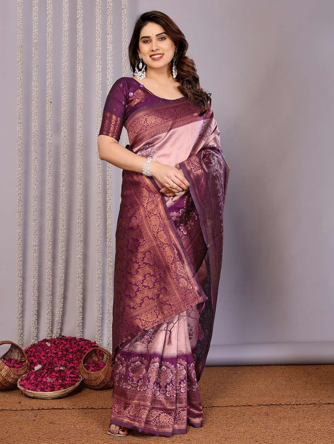 Women Self Design Banarasi Saree With Blouse - 22562919 -  Standard Image - 1
