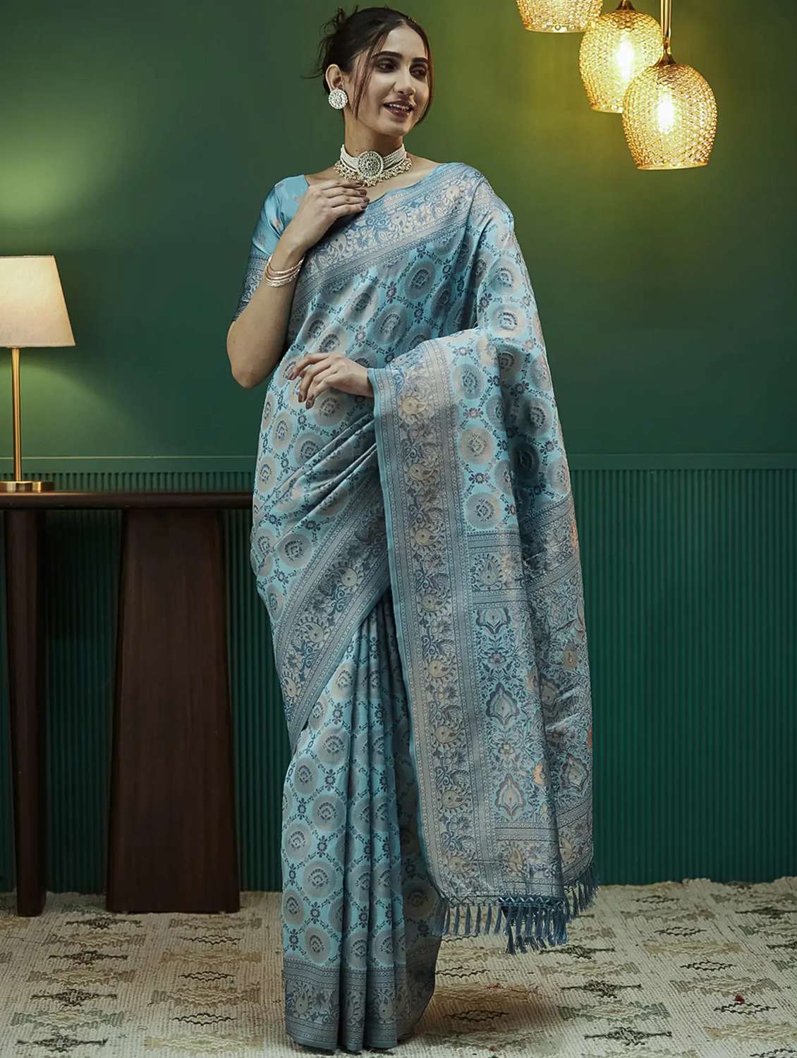 women self design banarasi saree with blouse - 22562922 -  Standard Image - 1