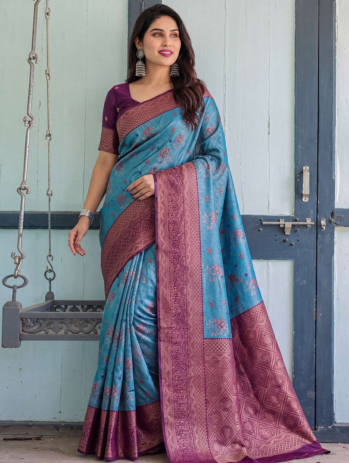 women self design banarasi saree with blouse - 22562947 -  Standard Image - 1