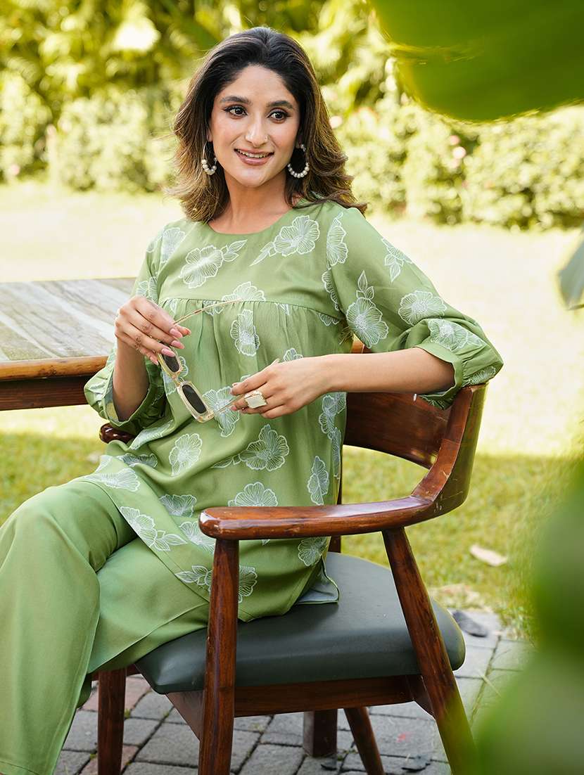women printed three quarter sleeve ethnic co-ord set - 22562981 -  Standard Image - 1