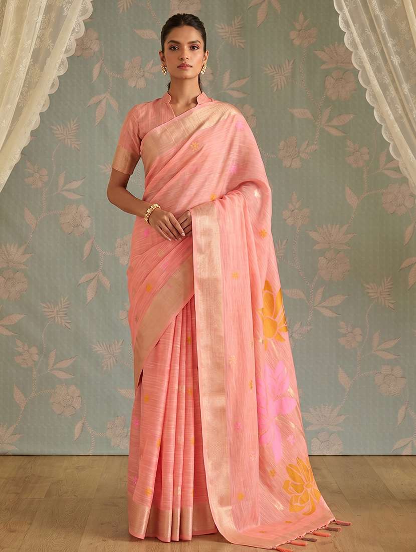 women self design bordered saree with blouse