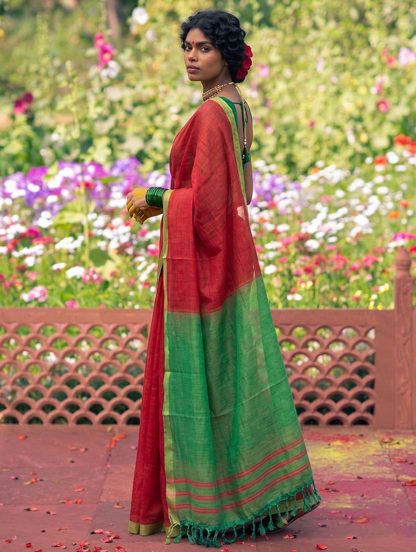 women solid with bordered saree with blouse - 22565021 -  Standard Image - 1