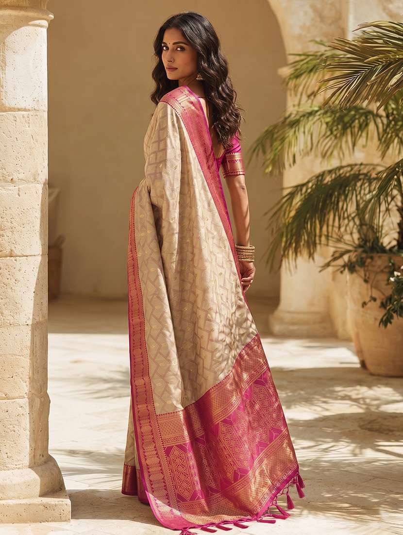 women self design bordered saree with blouse - 22565110 -  Standard Image - 1